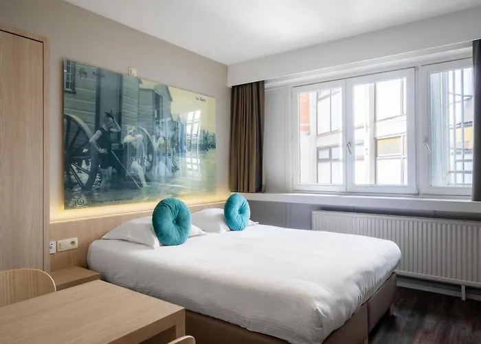 怡东c酒店 米德尔克尔克